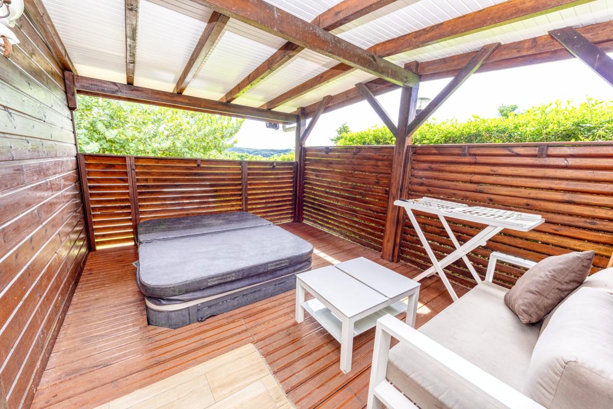 3.Location villa piscine Marie Galante Guadeloupe_Bain à bulles